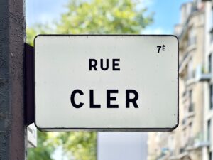 Les prénoms français traditionnels qui reviennent en force en 2026