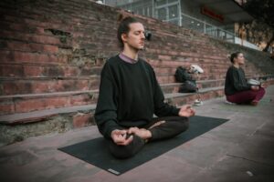 Prénoms inspirés par les nouvelles tendances du yoga en 2026