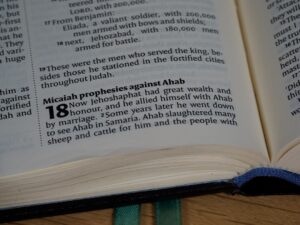 Prénoms bibliques pour 2026 : une tendance intemporelle