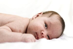 Prénoms de 2026 : l’influence des tendances minimalistes