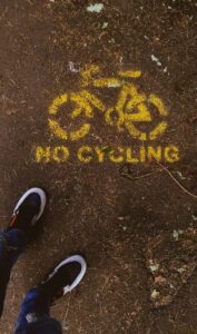 Prénoms 2026 : Les prénoms inspirés par la mode des vêtements upcyclés