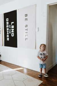 Prénoms 2026 : L’impact des nouvelles tendances de la philosophie minimaliste